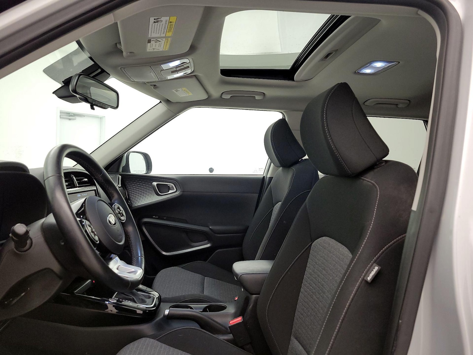 Sunroof(s) & Overhead Airbags
