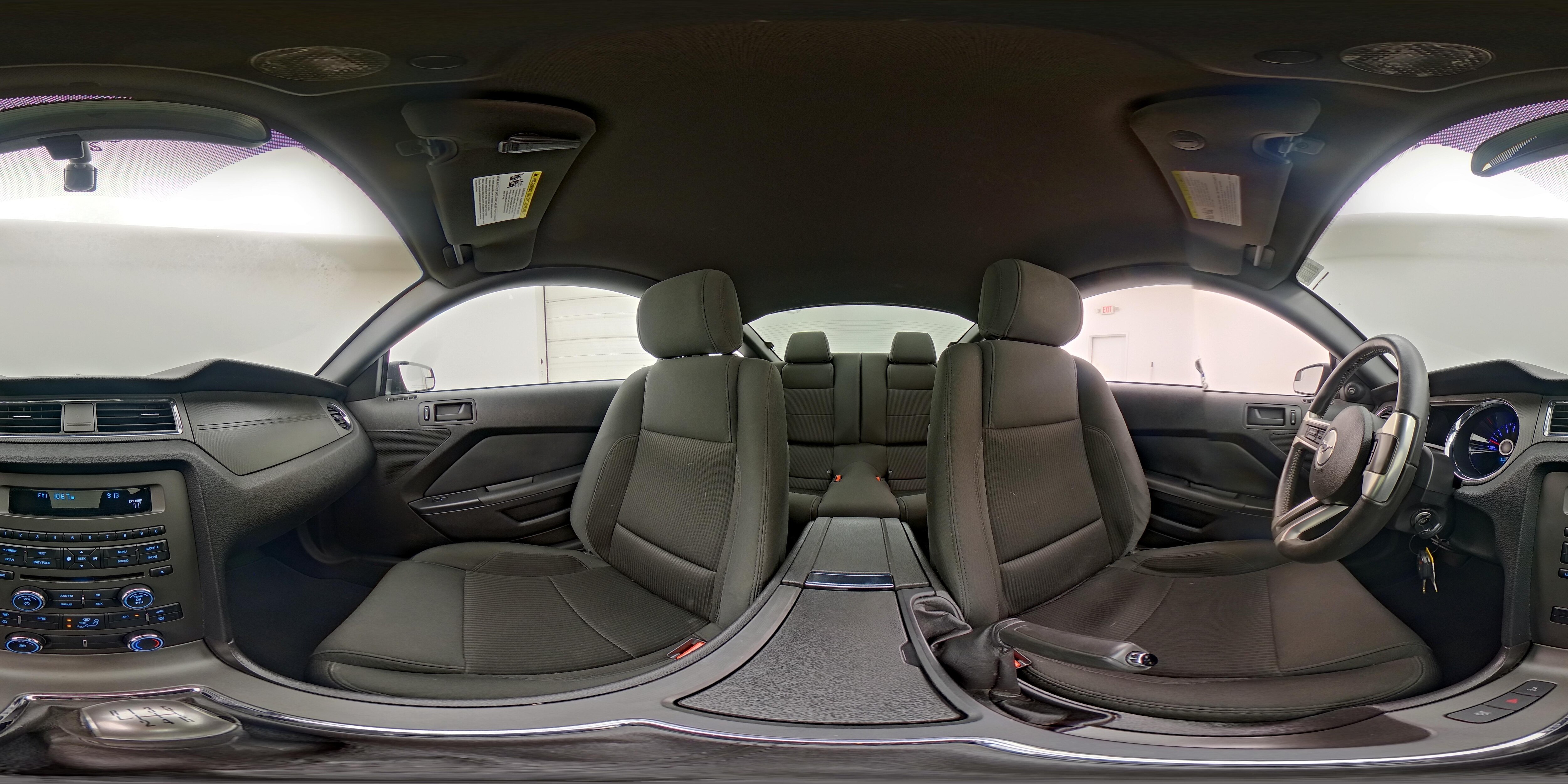 2014 Ford Mustang V6 - Photo 23