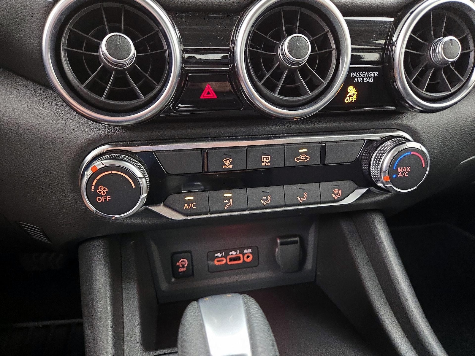 2025 Nissan Sentra SV - Photo 17