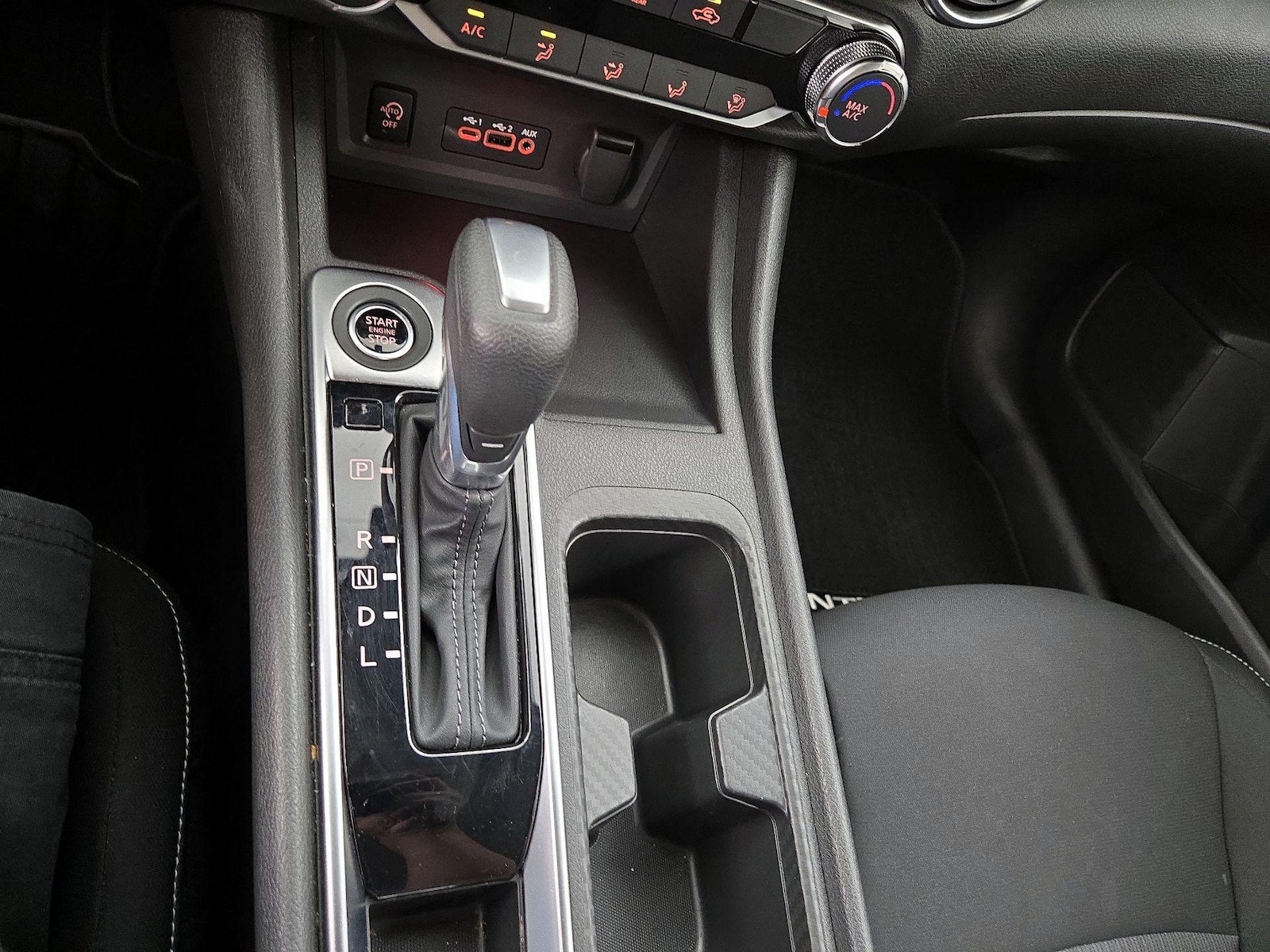 2025 Nissan Sentra SV - Photo 18