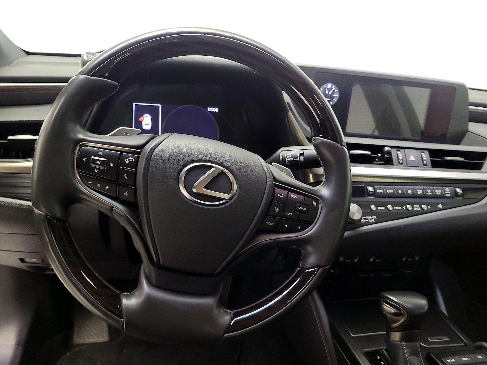 2021 Lexus ES 350 - Photo 11