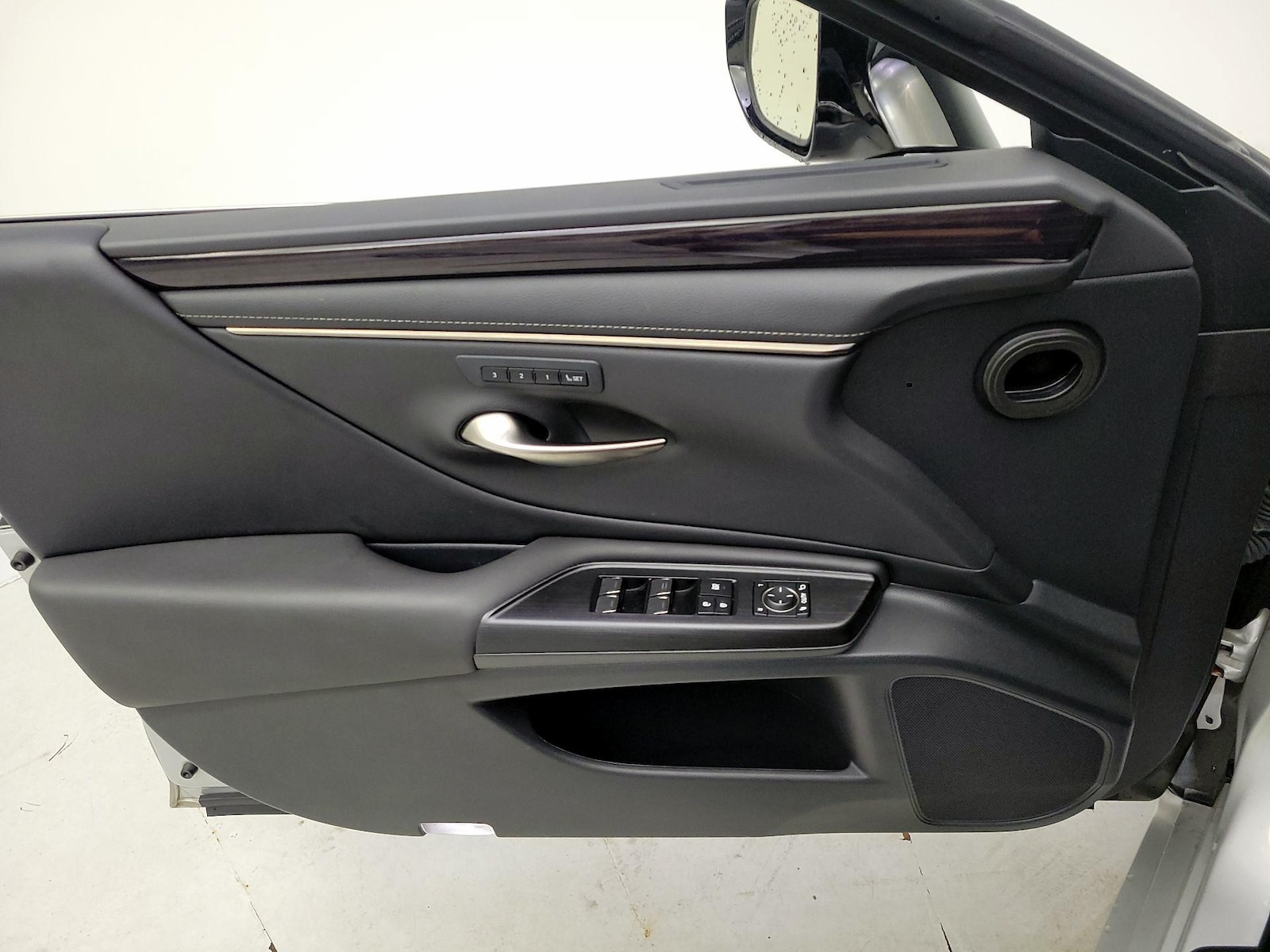 2021 Lexus ES 350 - Photo 13