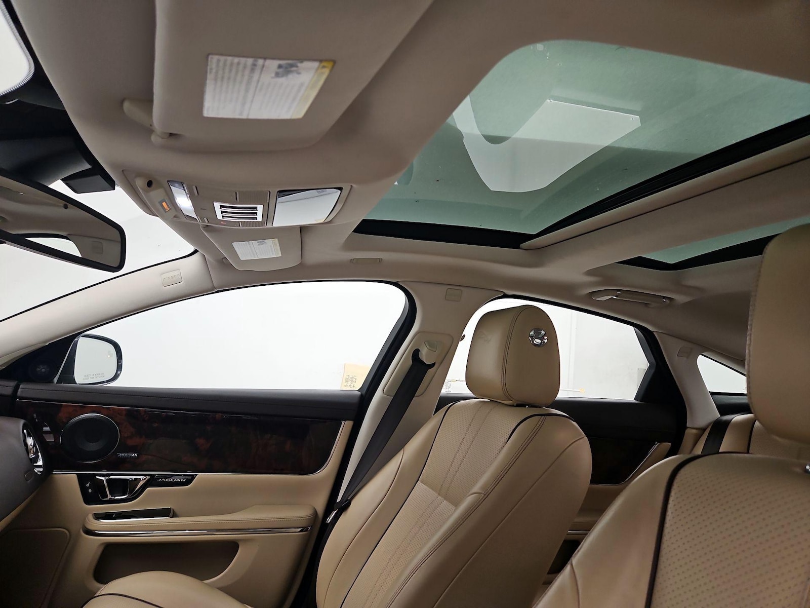 2016 Jaguar XJ R-Sport - Photo 19