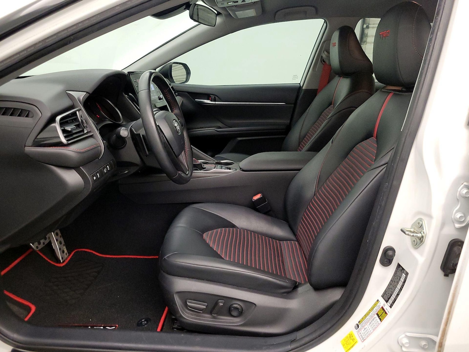 Power Seat(s) & Side Airbags