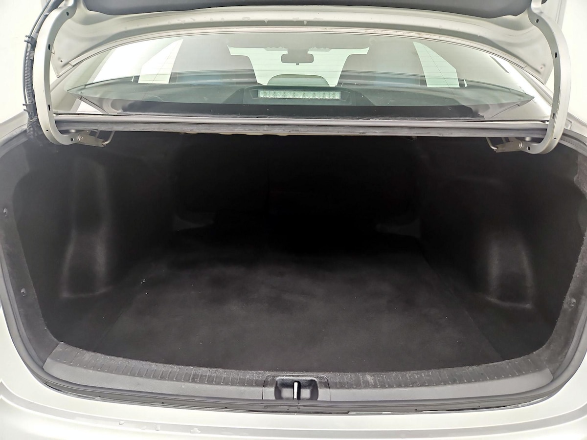 Trunk/Cargo (Seats Up)