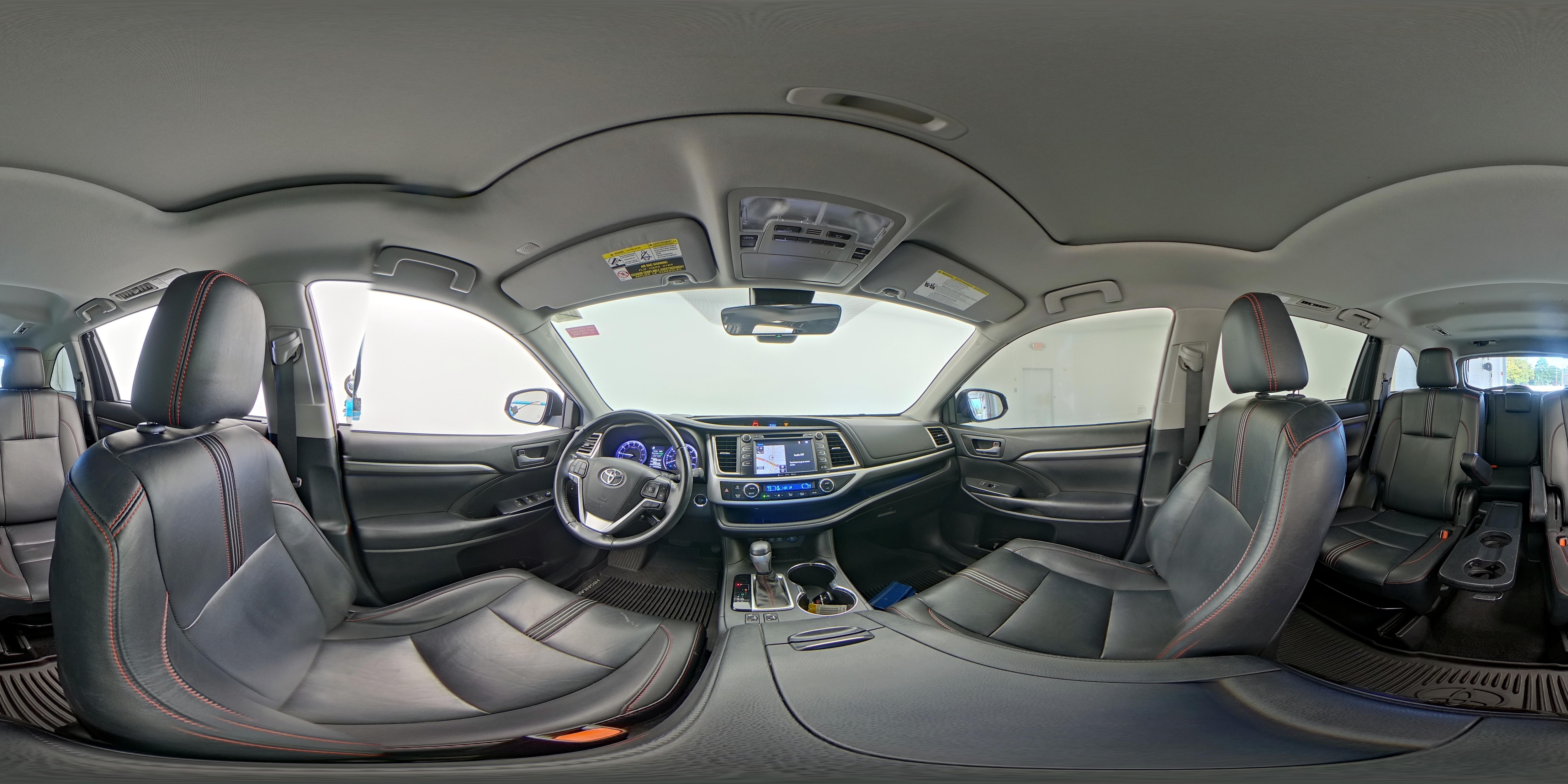 2019 Toyota Highlander SE - Photo 24