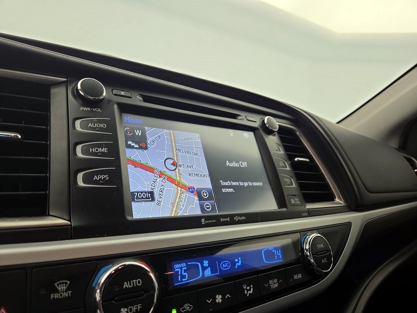 2019 Toyota Highlander SE - Photo 14
