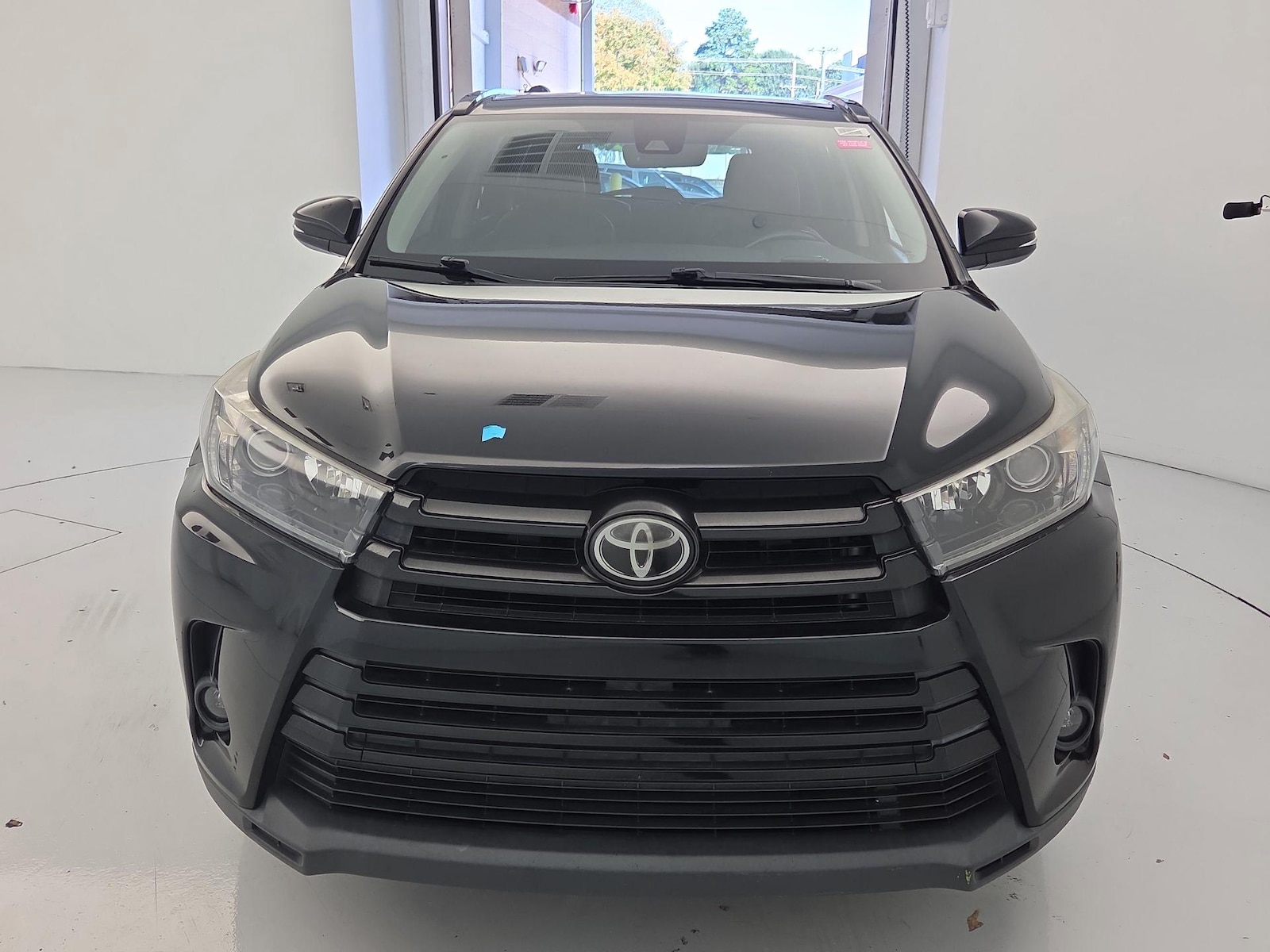 2019 Toyota Highlander SE - Photo 2