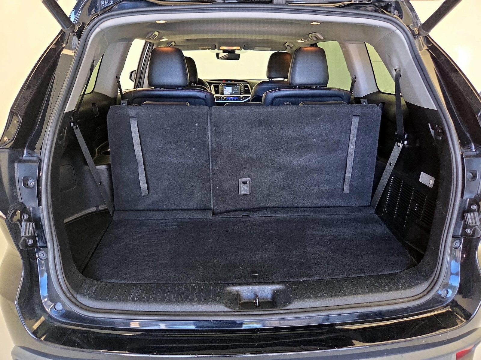 2019 Toyota Highlander SE - Photo 21