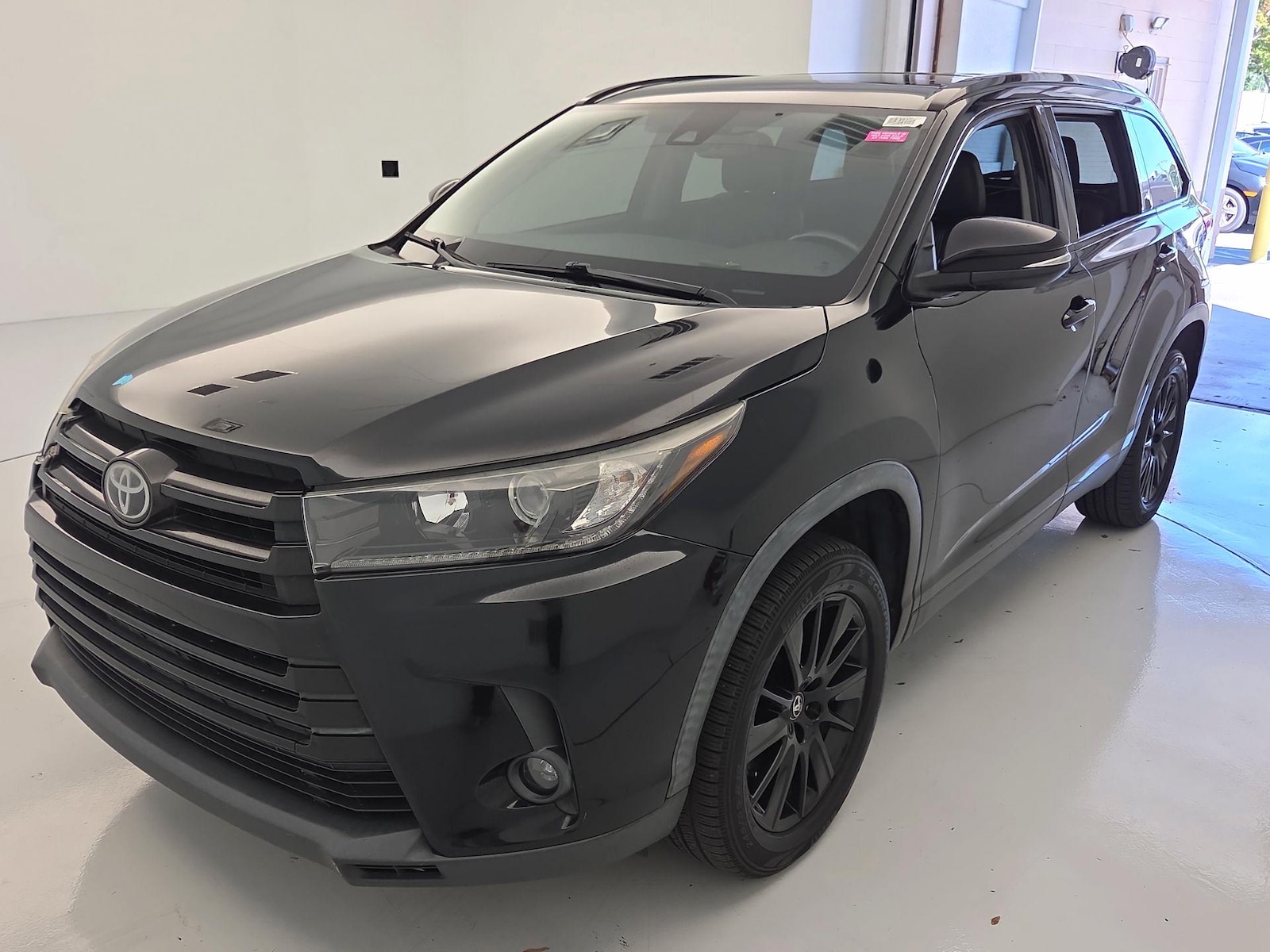 2019 Toyota Highlander SE - Photo 3