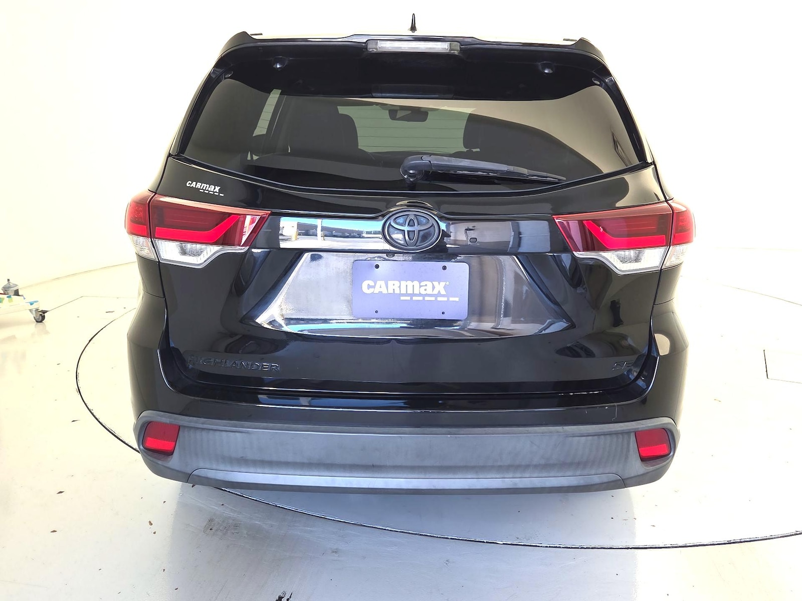 2019 Toyota Highlander SE - Photo 6
