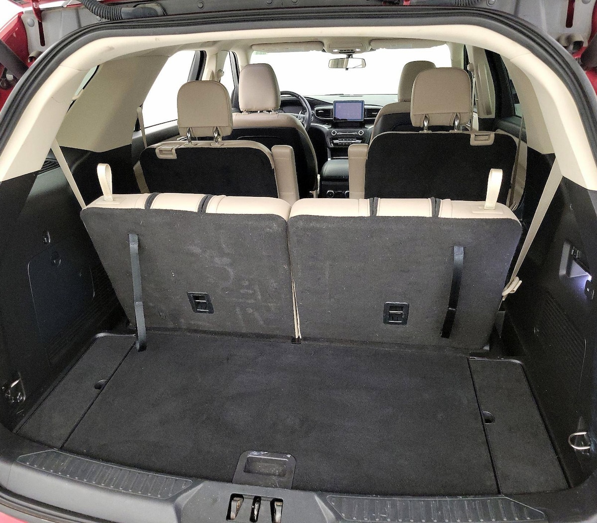 Trunk/Cargo (Seats Up)