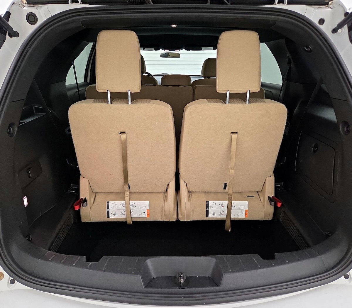 Trunk/Cargo (Seats Up)