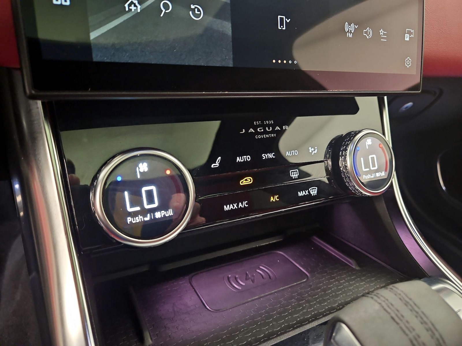 2022 Jaguar XF R-Dynamic SE - Photo 17