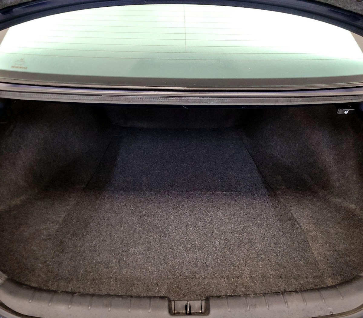 Trunk/Cargo (Seats Up)