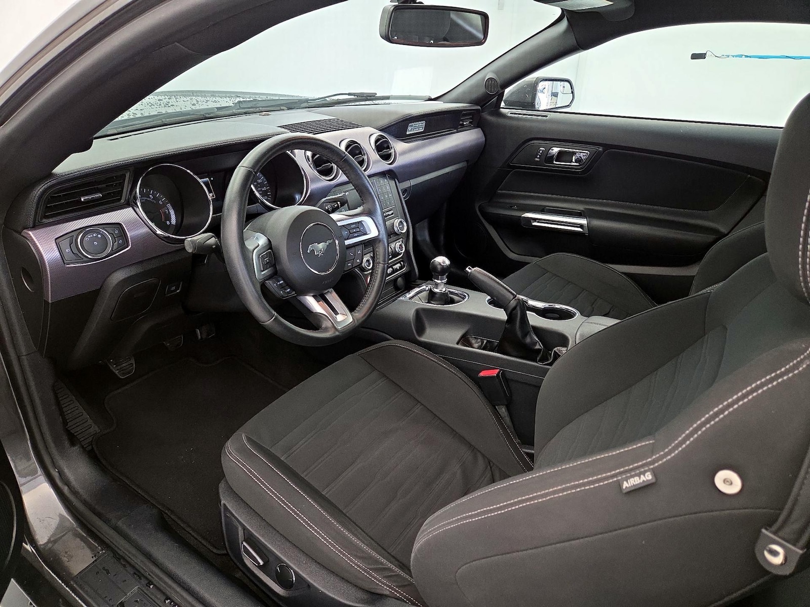 Power Seat(s) & Side Airbags
