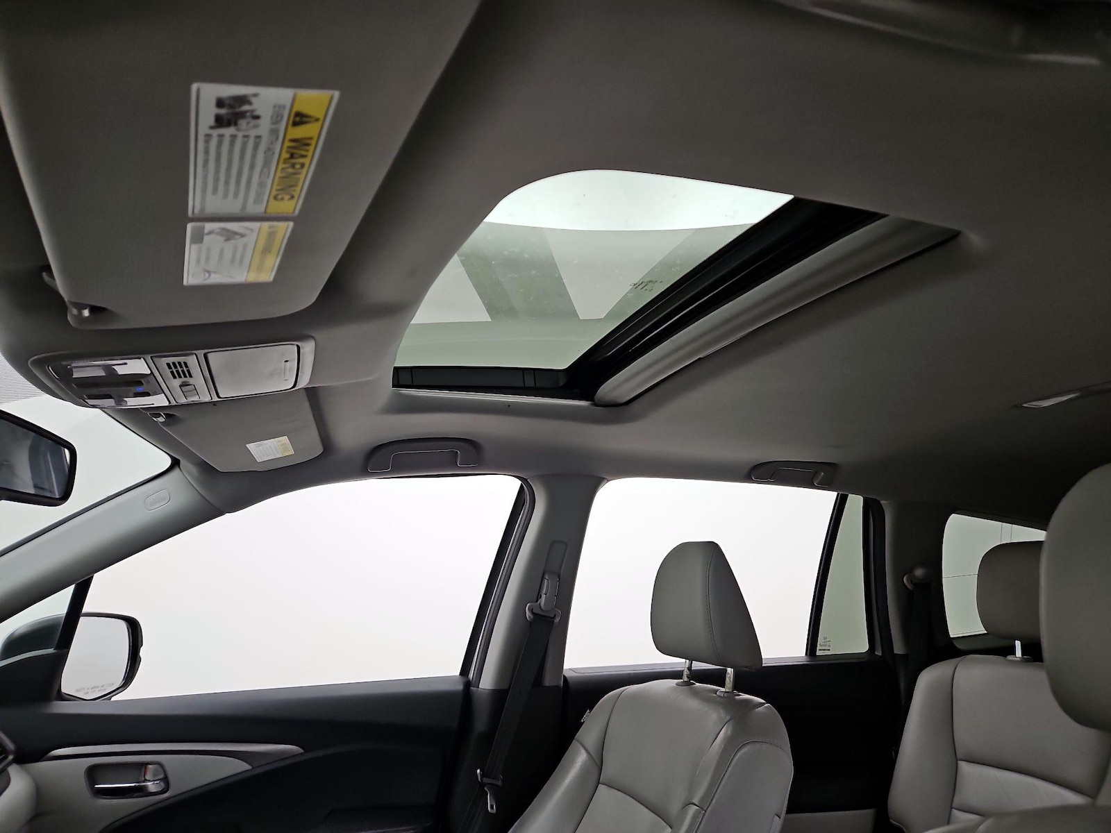 Sunroof(s) & Overhead Airbags