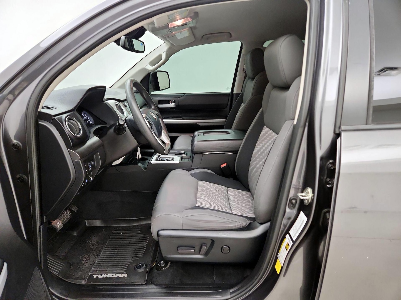 Power Seat(s) & Side Airbags