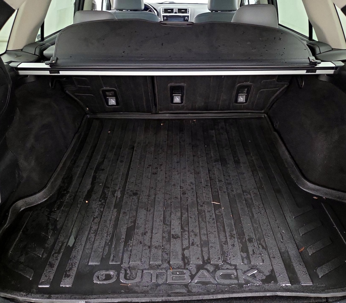 Trunk/Cargo (Seats Up)