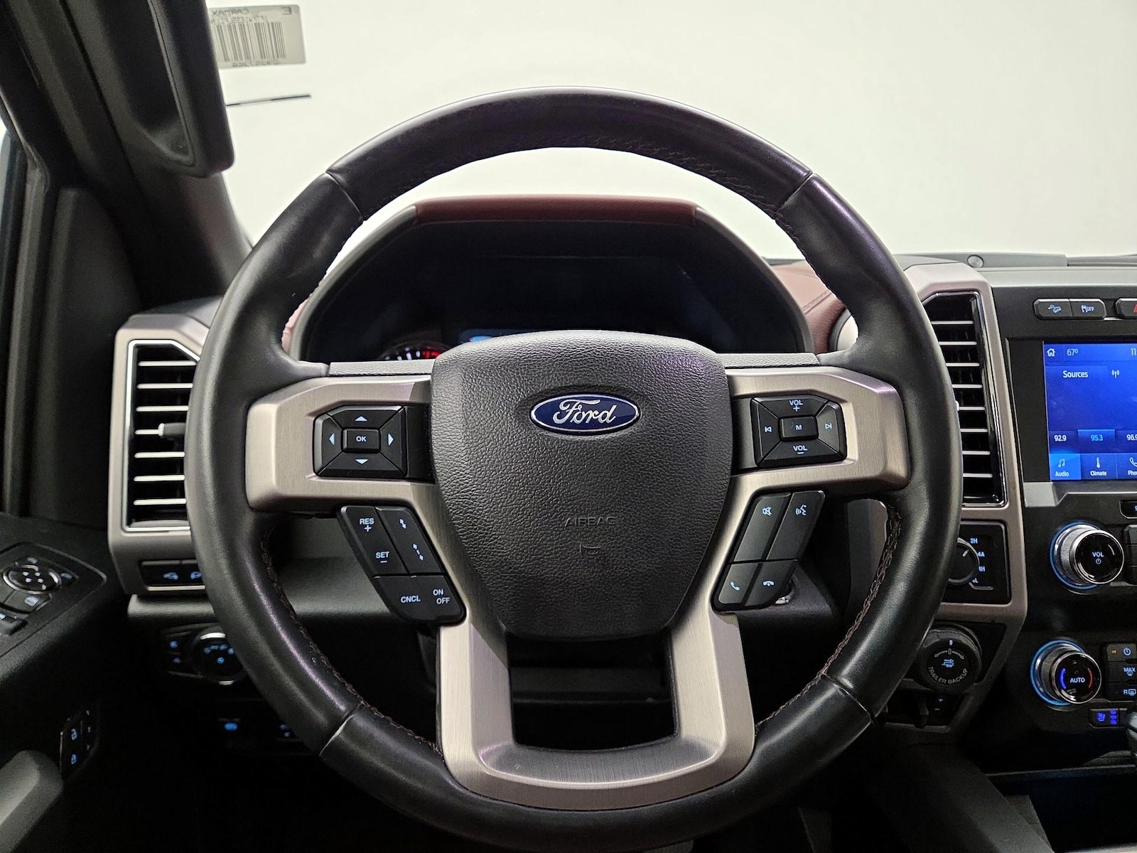 2020 Ford F-150 Platinum - Photo 11