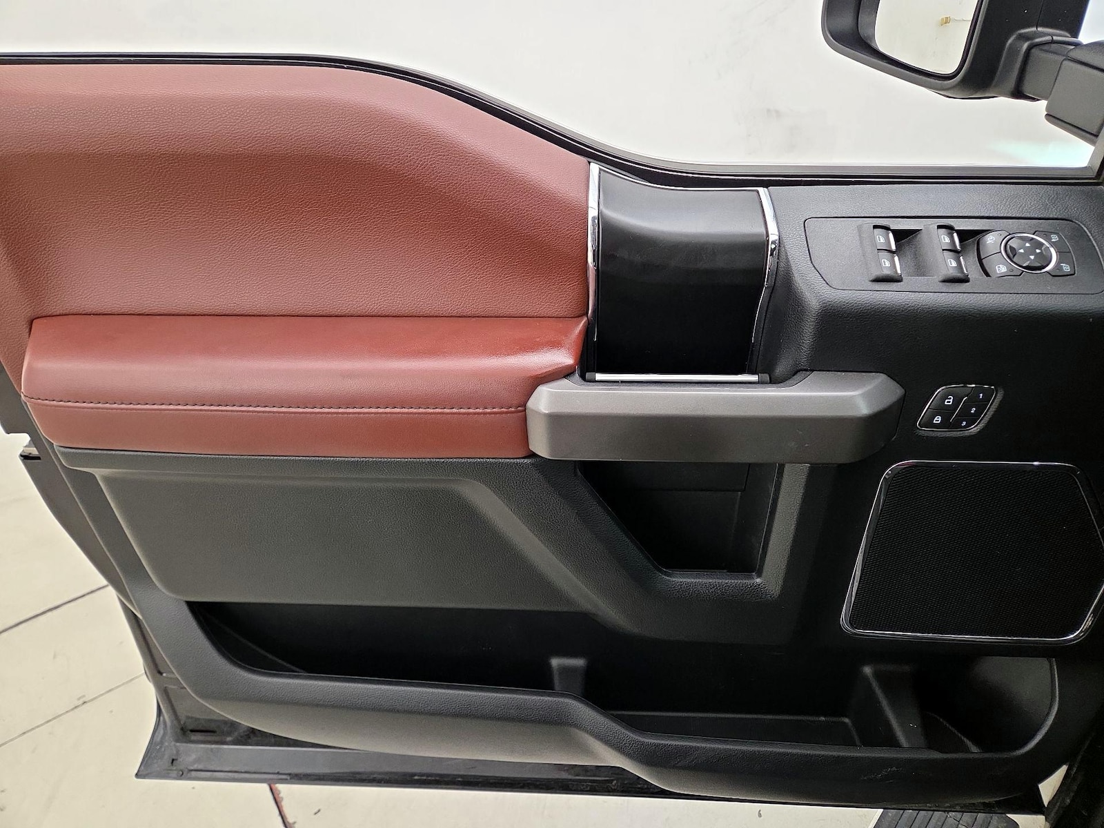2020 Ford F-150 Platinum - Photo 13