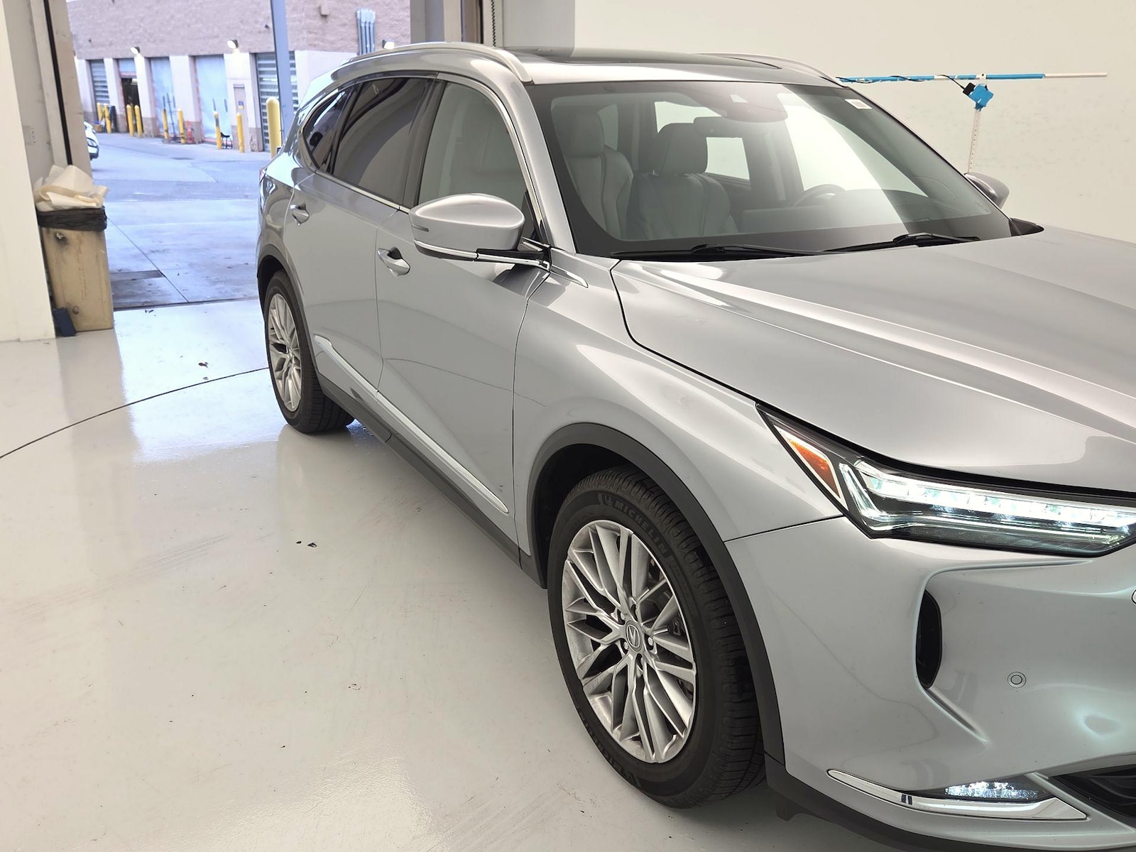 2023 Acura MDX Advance Package