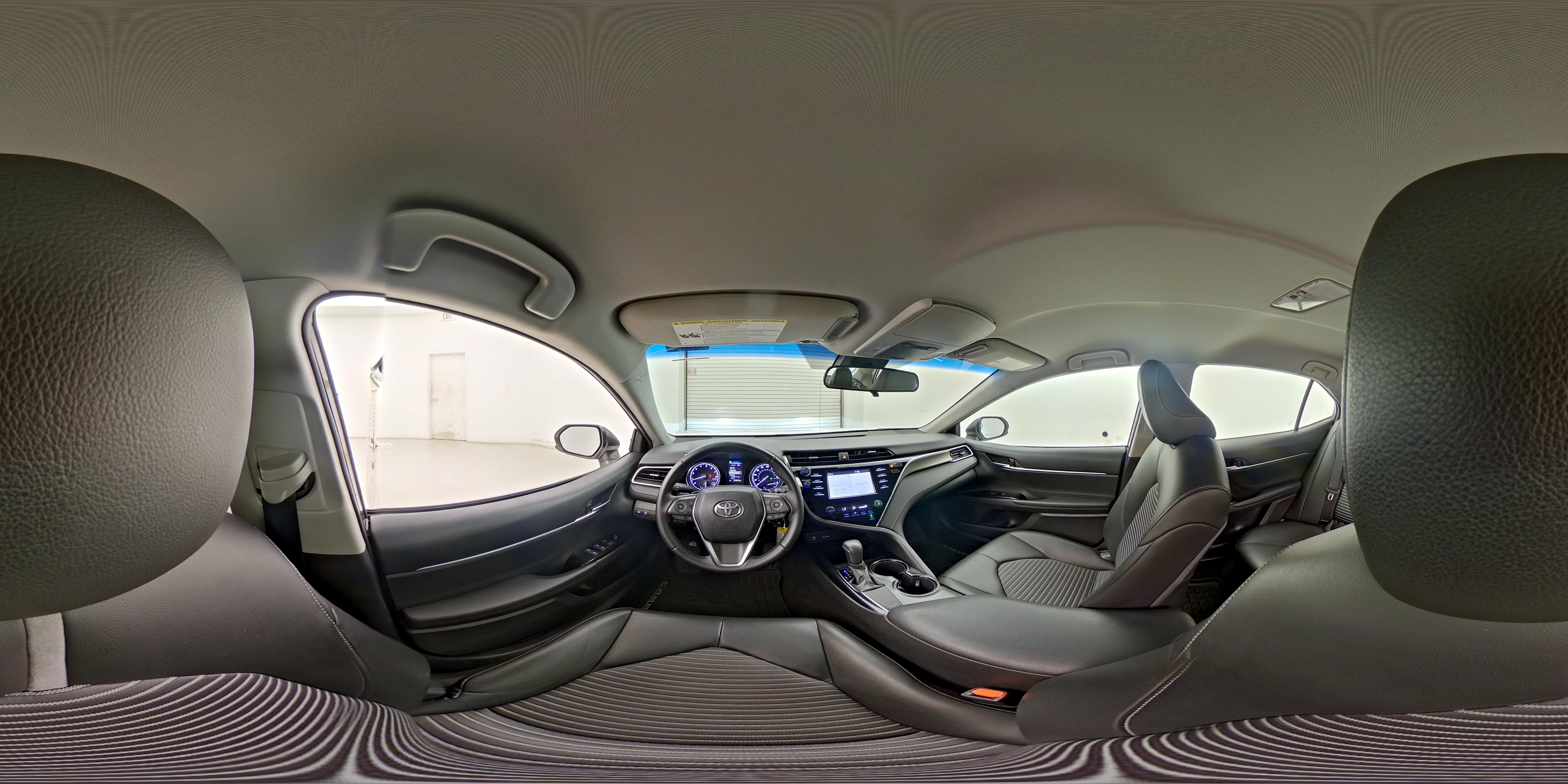 2018 Toyota Camry SE - Photo 24