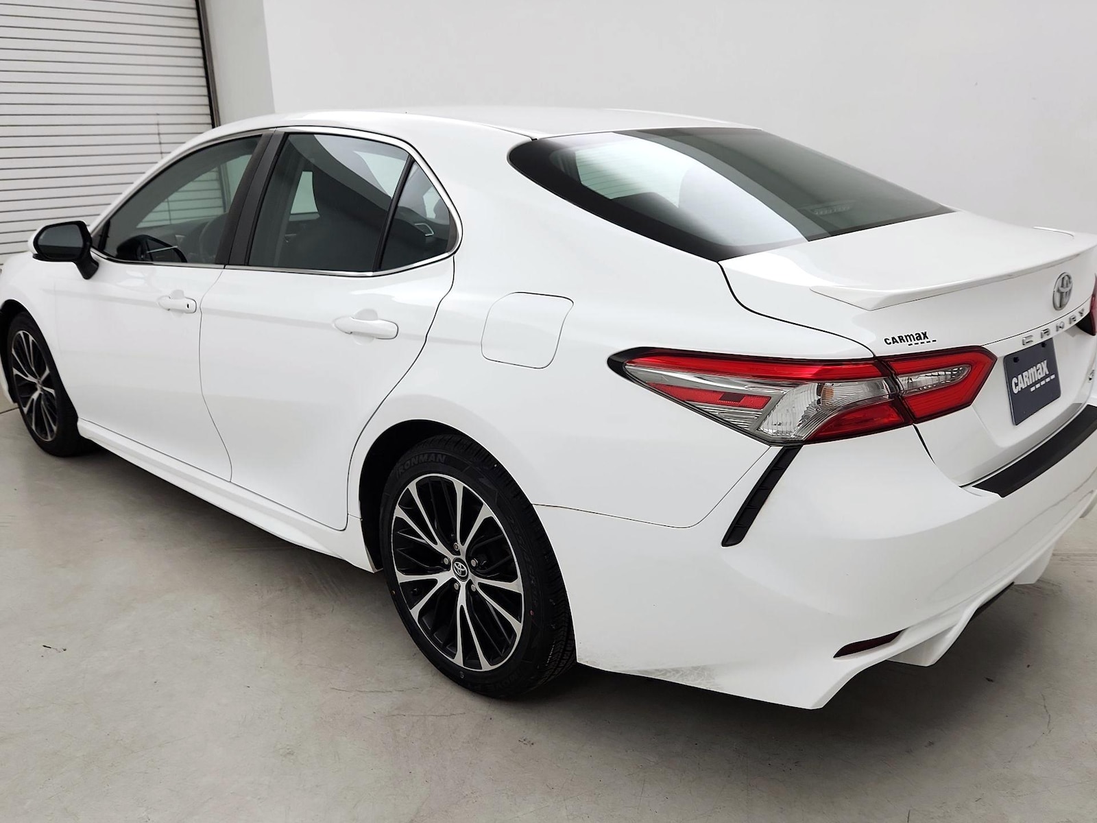 2018 Toyota Camry SE - Photo 7