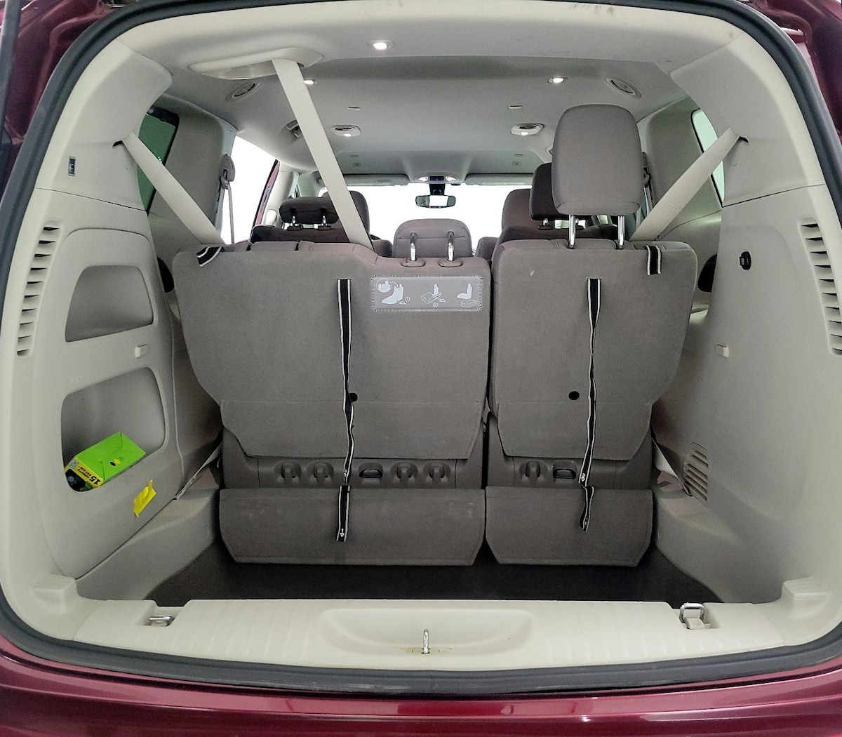 Trunk/Cargo (Seats Up)