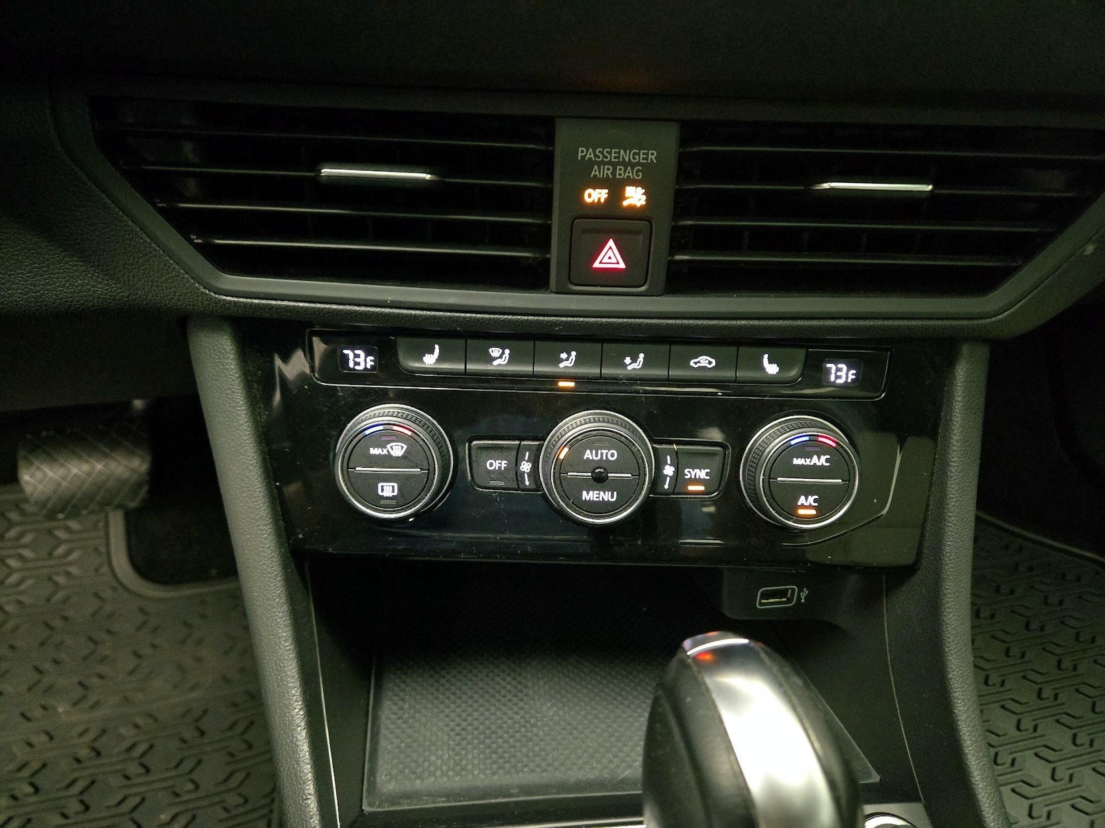 2019 Volkswagen Jetta R-Line - Photo 17