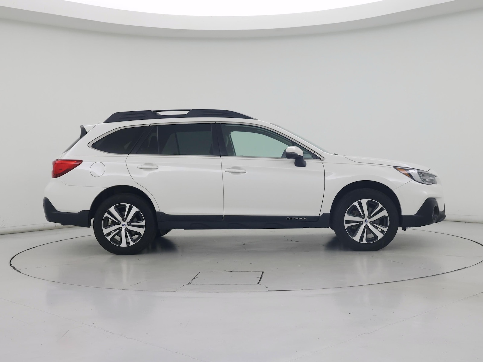 2019 Subaru Outback Limited - Photo 8