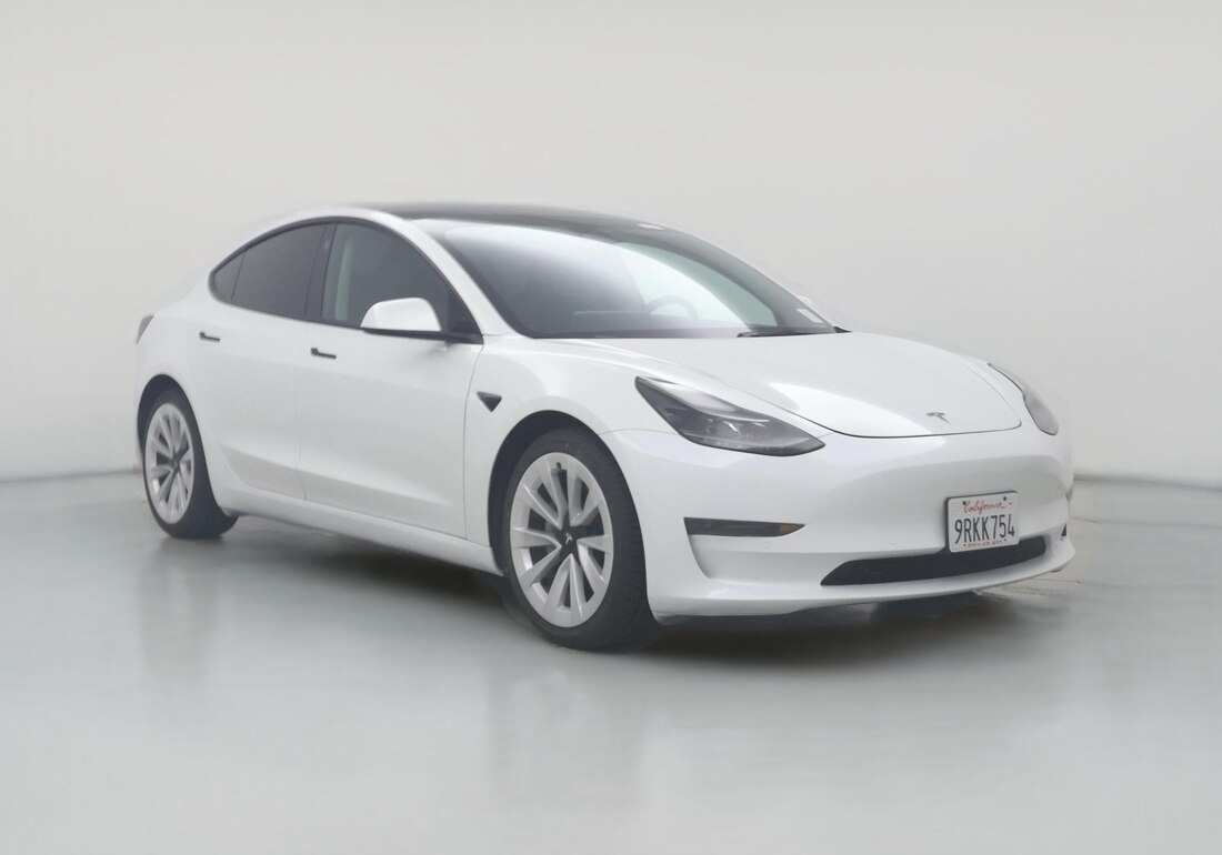 2022 Tesla Model 3 Rear-Wheel Drive in White — CarMax photo