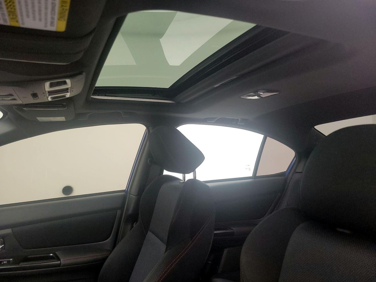 Sunroof(s) & Overhead Airbags