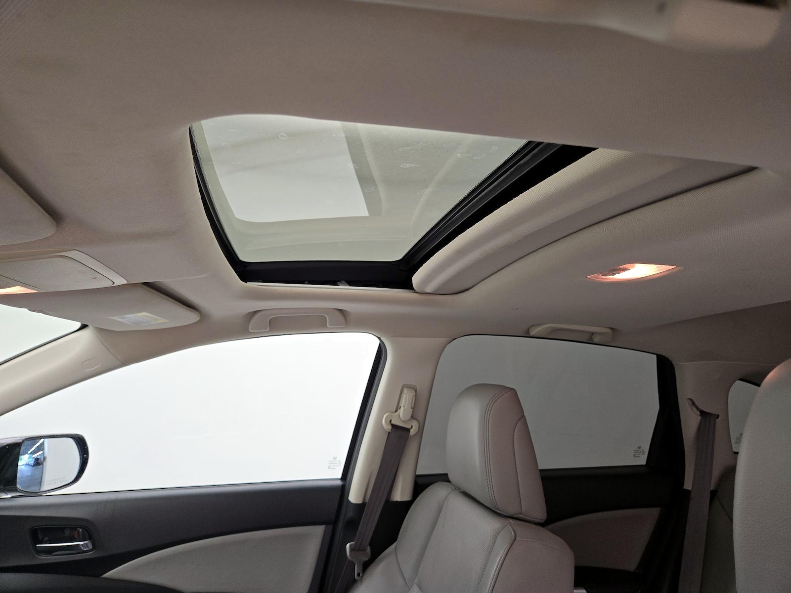 Sunroof(s) & Overhead Airbags