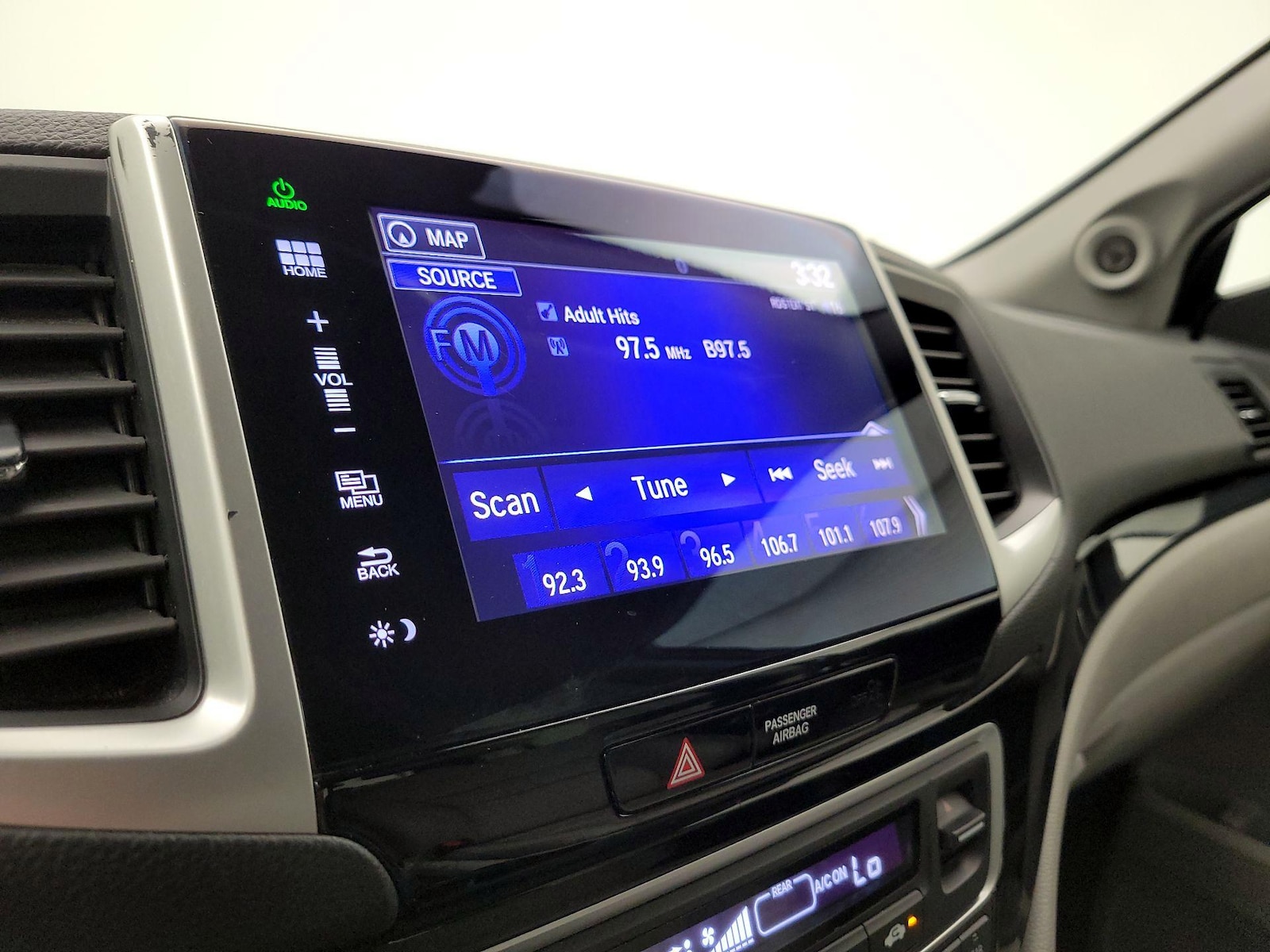 2016 Honda Pilot Touring - Photo 17