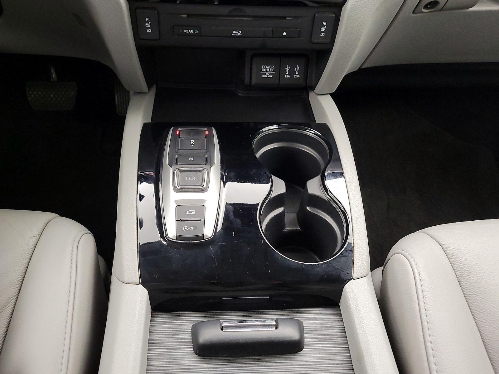 2016 Honda Pilot Touring - Photo 19