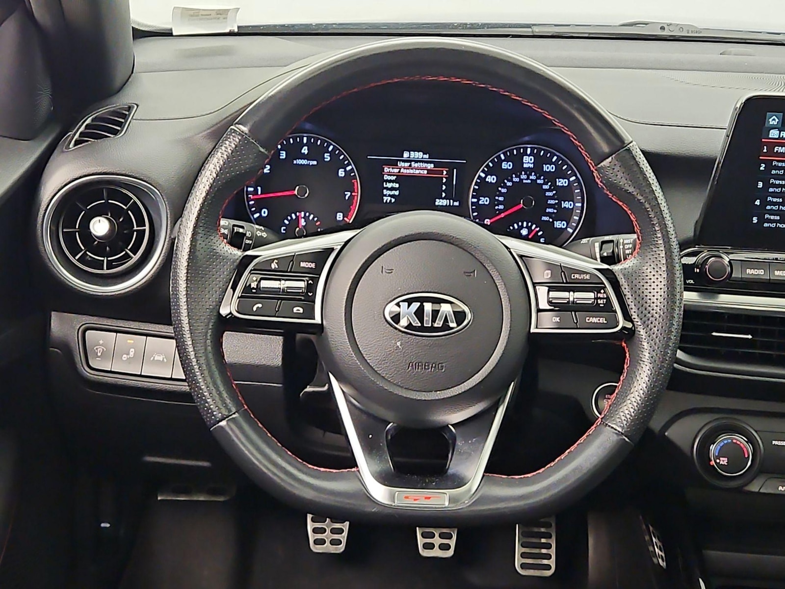 2021 Kia Forte GT - Photo 11