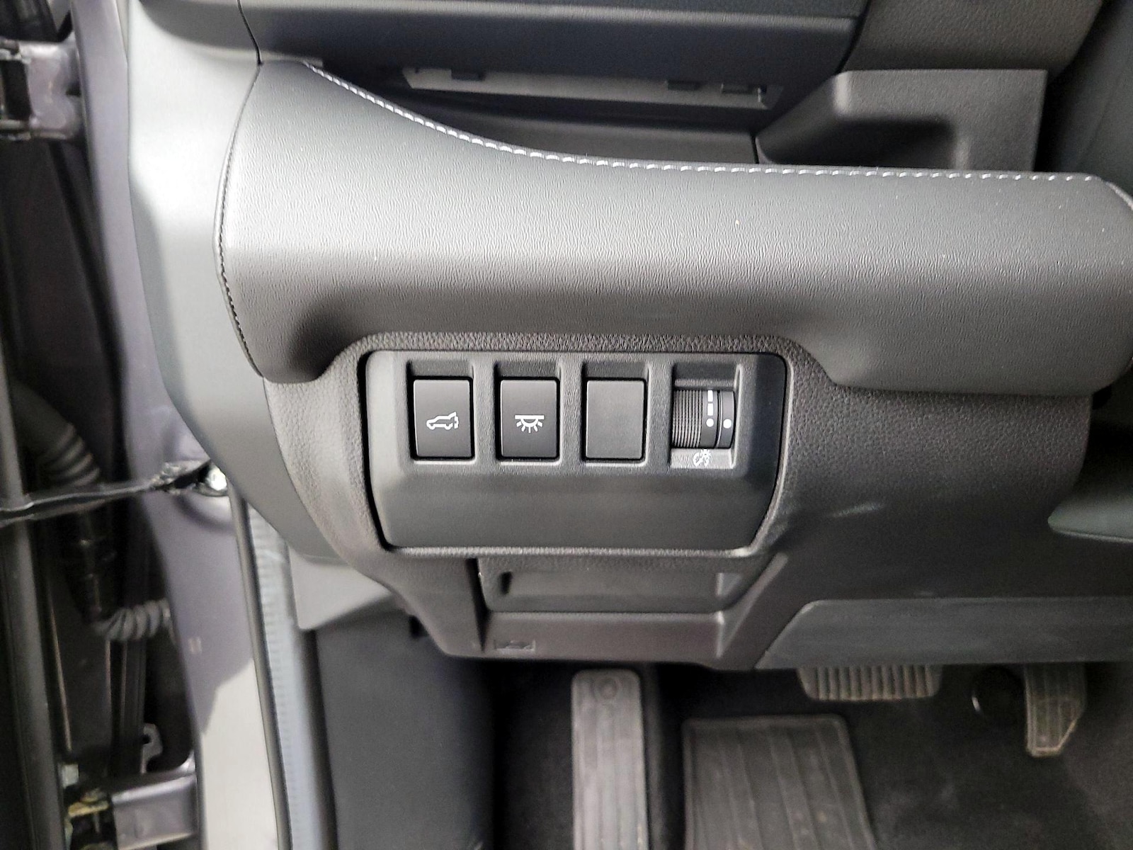 2024 Subaru Ascent Limited - Photo 14