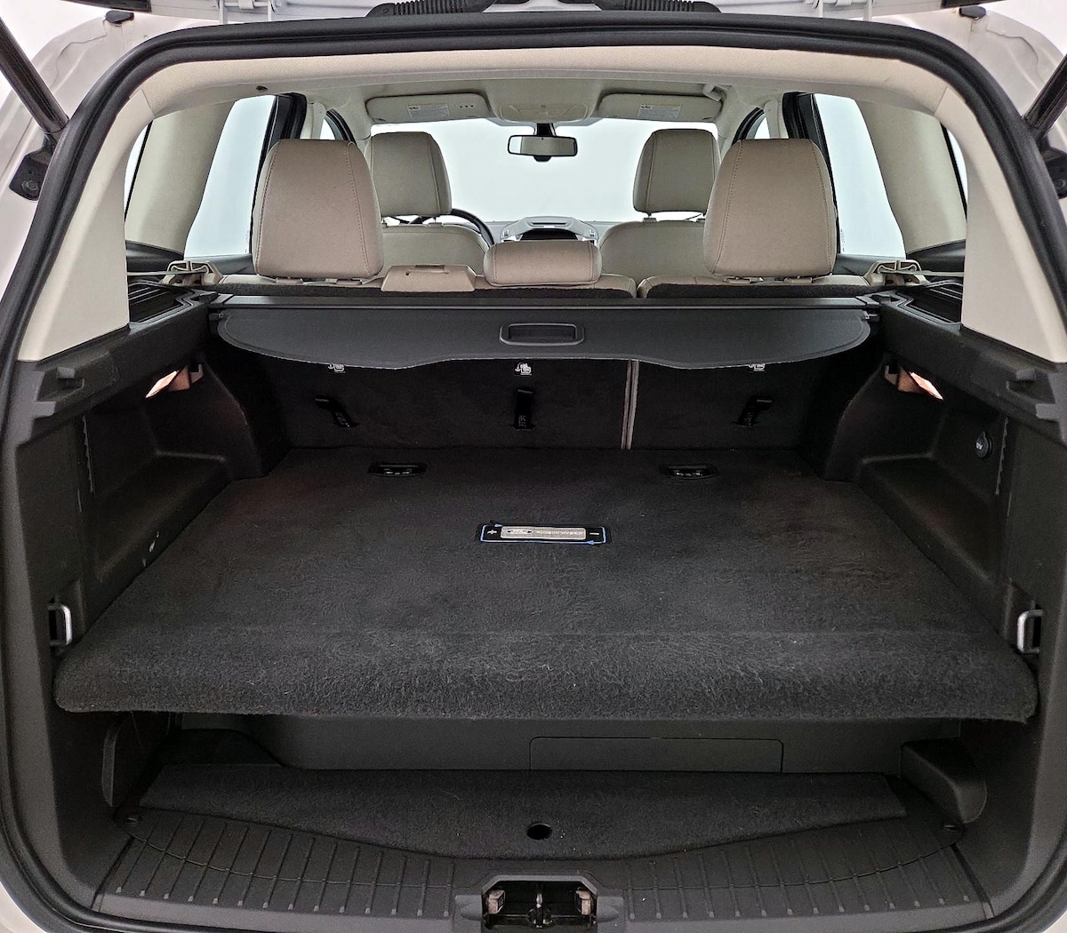 Trunk/Cargo (Seats Up)