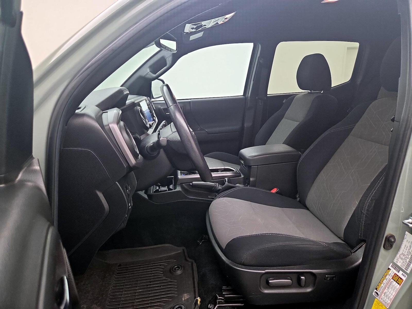 Power Seat(s) & Side Airbags