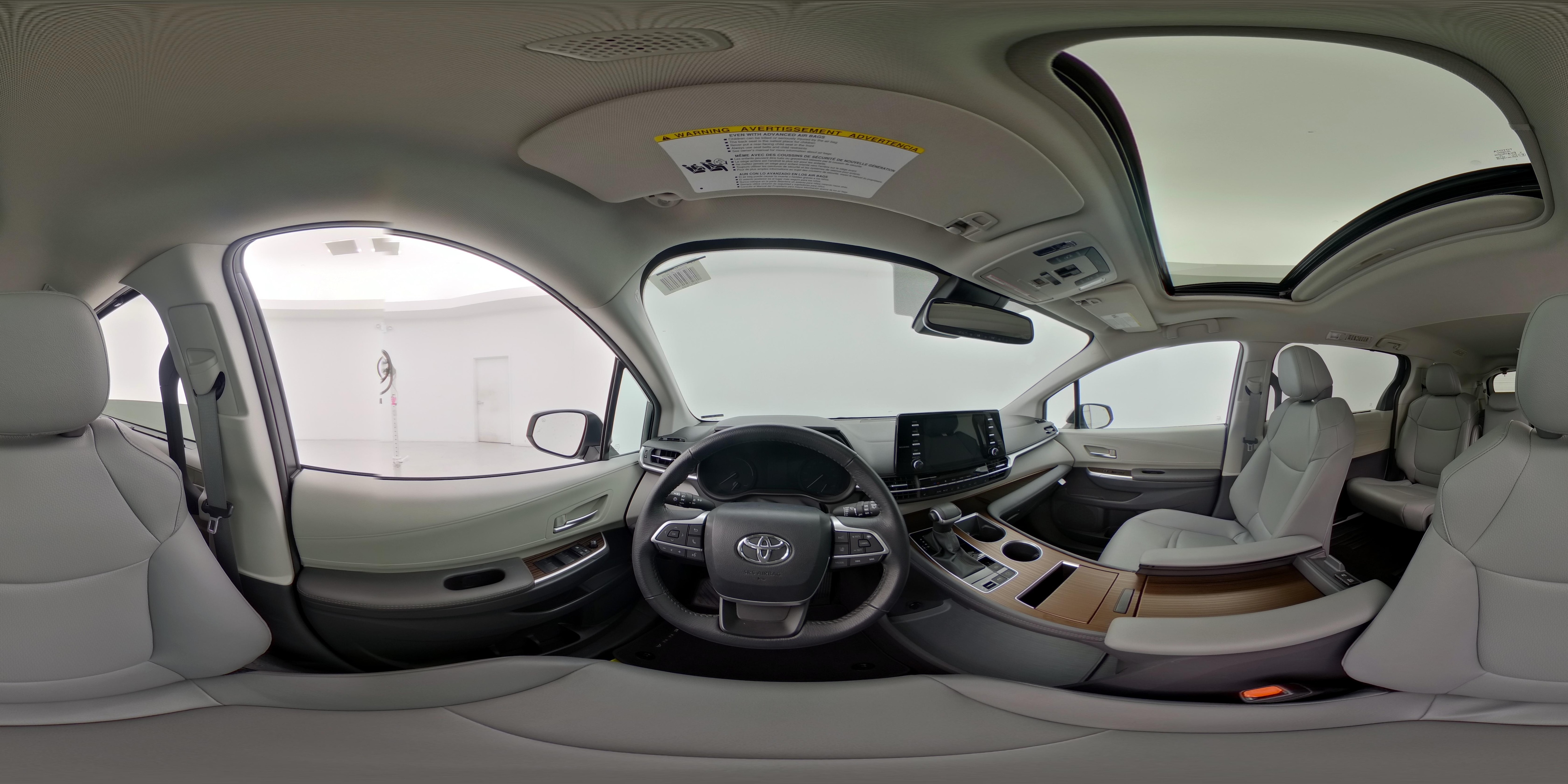 2024 Toyota Sienna XLE - Photo 29