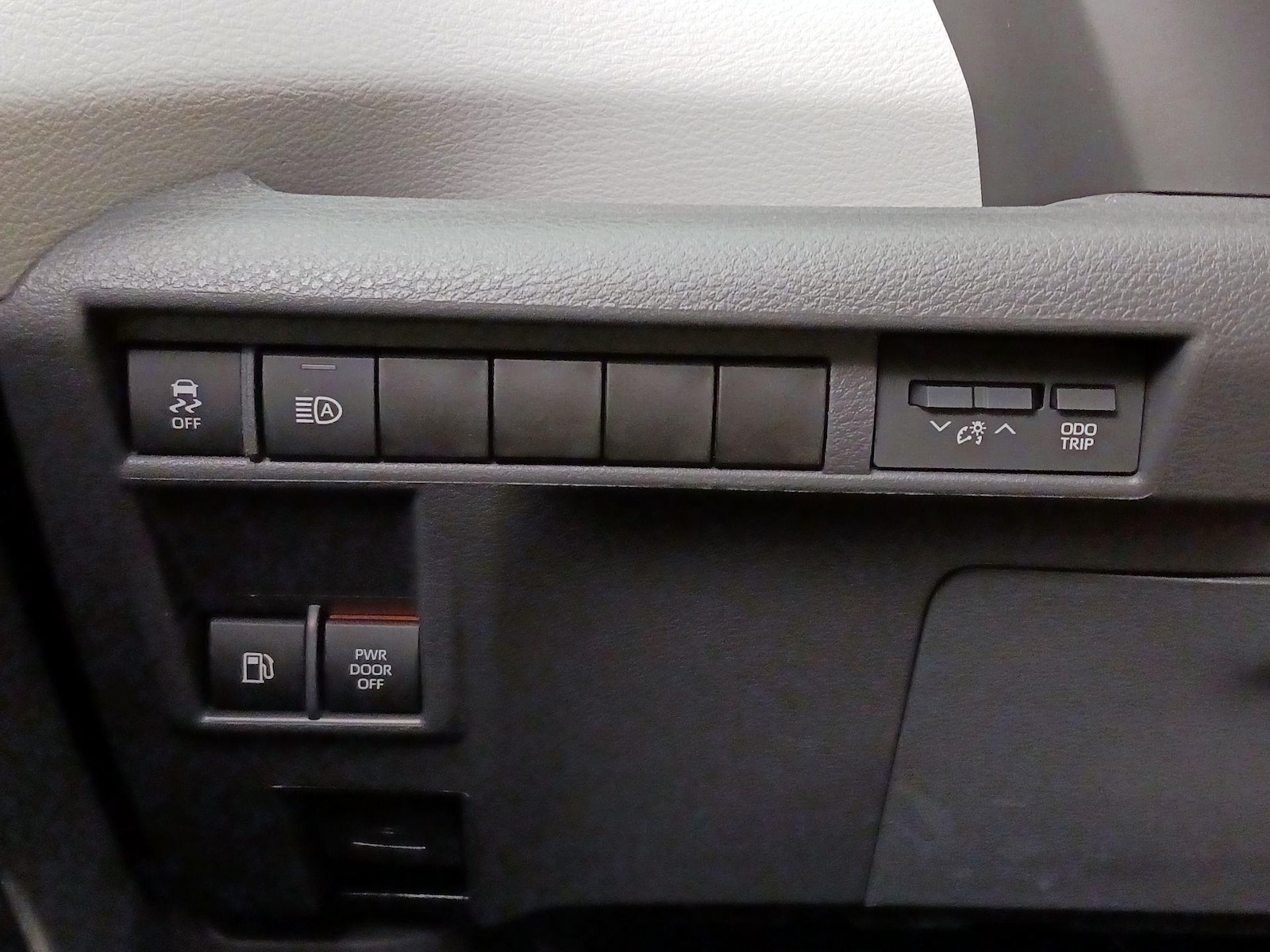 2024 Toyota Sienna XLE - Photo 14