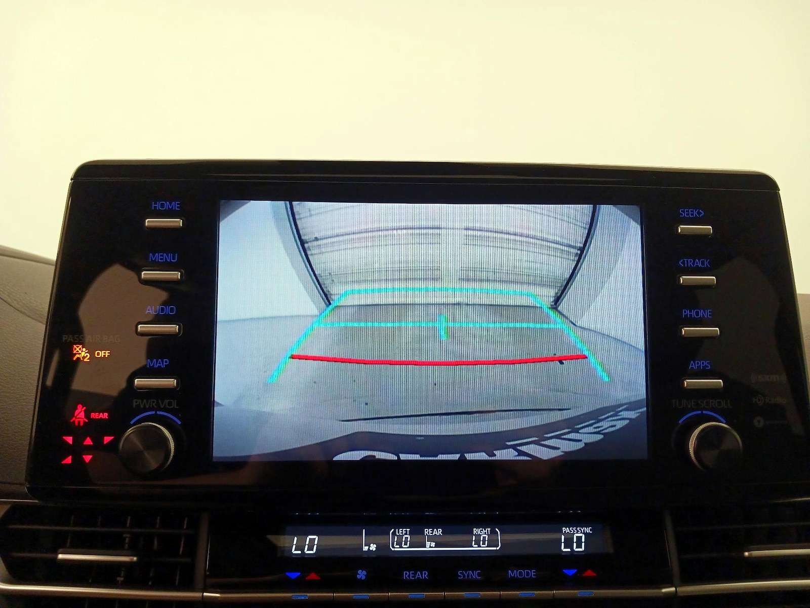 2024 Toyota Sienna XLE - Photo 15
