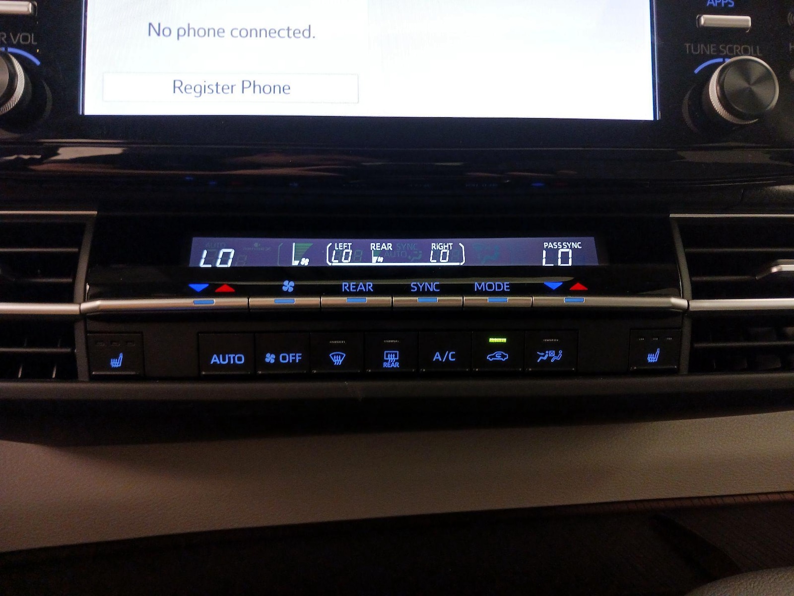 2024 Toyota Sienna XLE - Photo 17