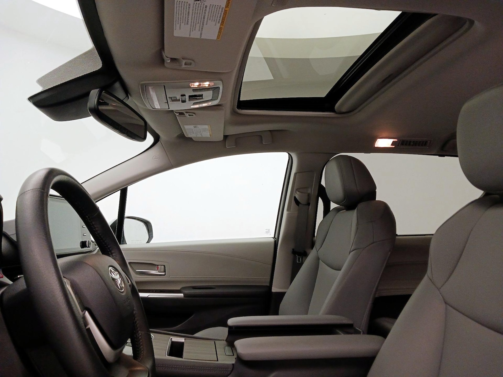 2024 Toyota Sienna XLE - Photo 20