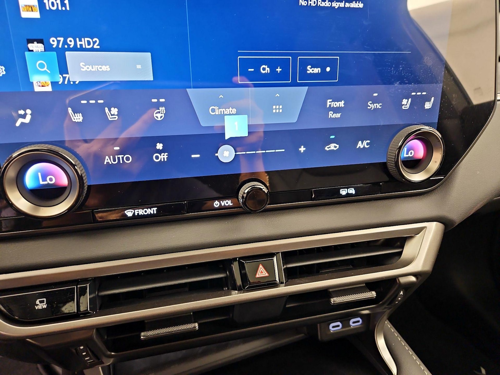 2026 Lexus RX 350 - Photo 17
