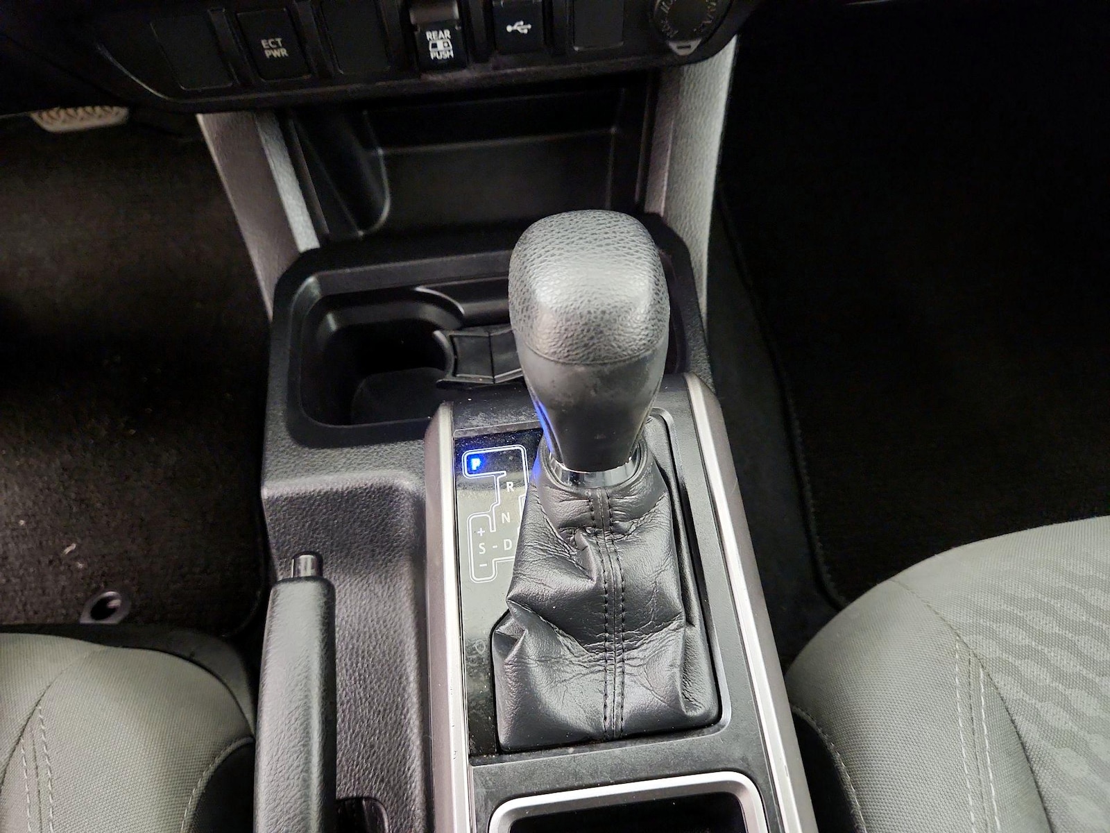 2021 Toyota Tacoma SR5 - Photo 18