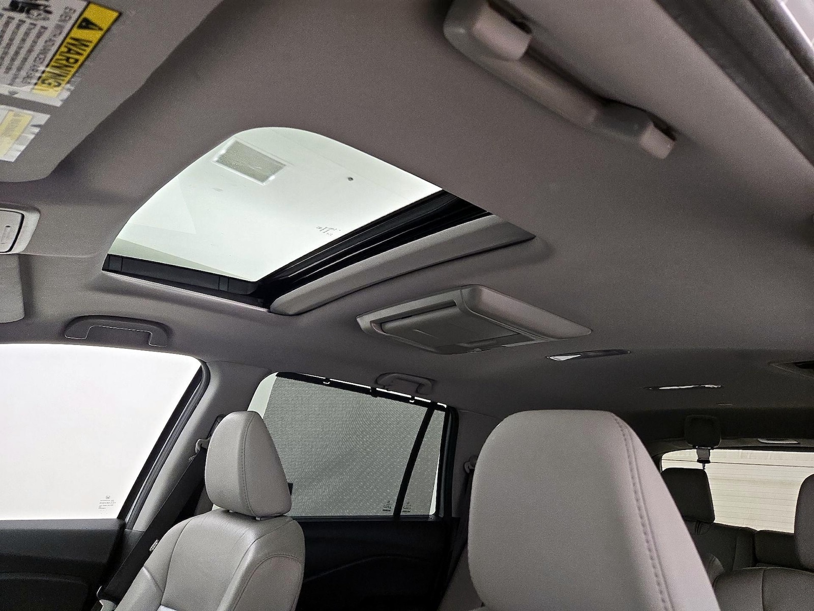 Sunroof(s) & Overhead Airbags