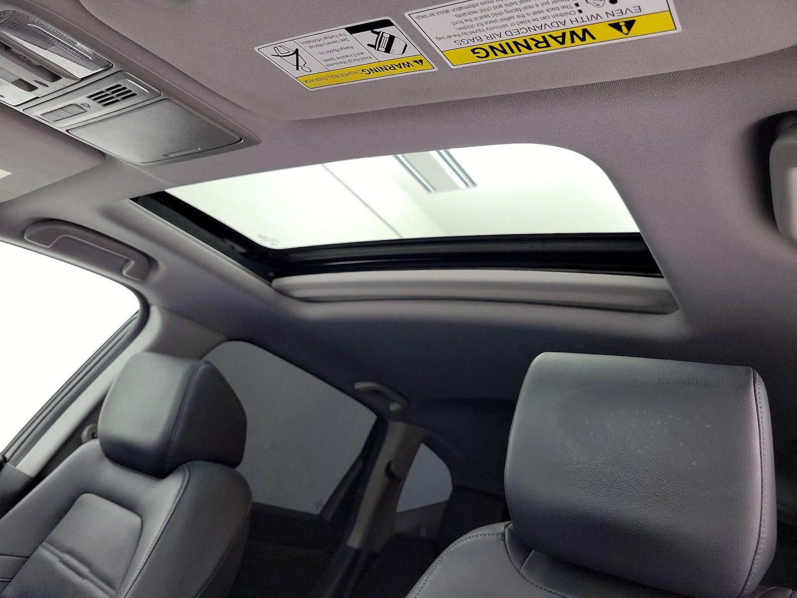 Sunroof(s) & Overhead Airbags