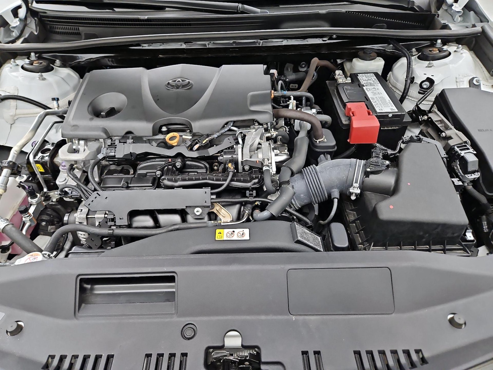 2020 Toyota Camry LE - Photo 22